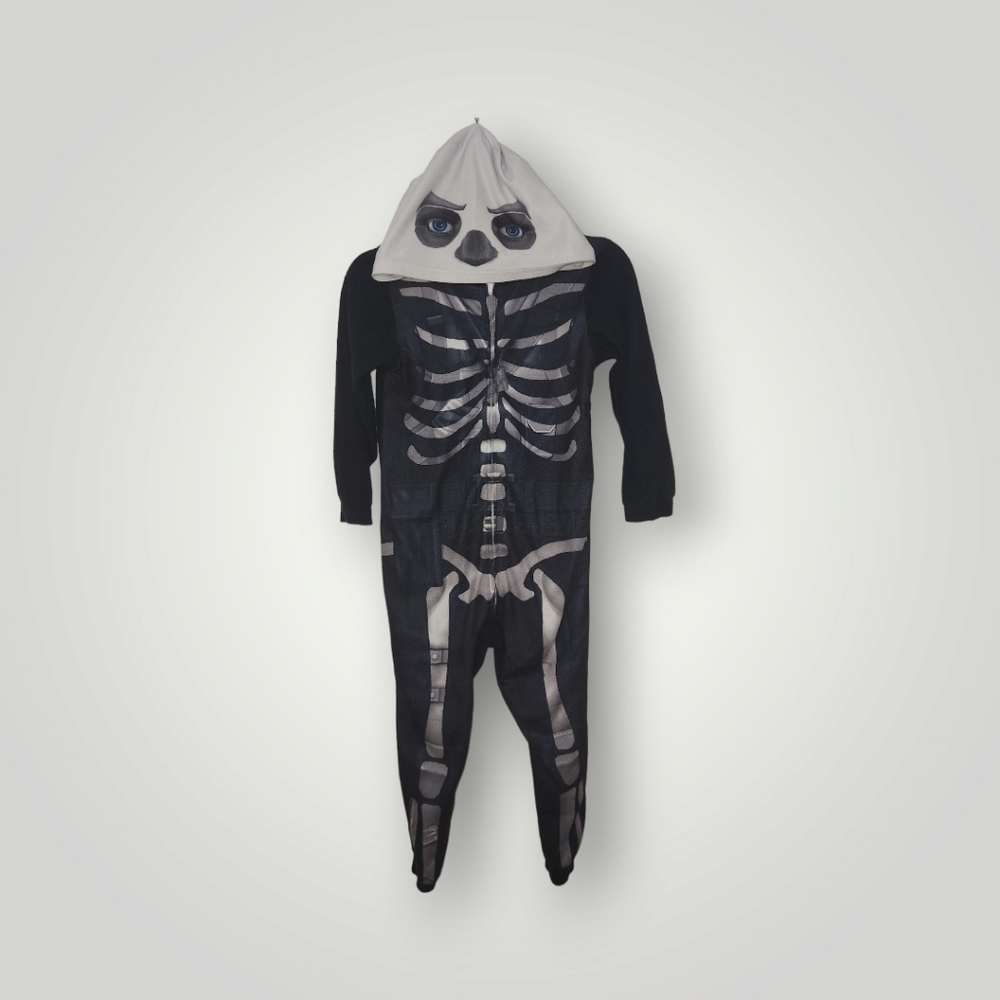 Fortnite Skull Trooper Union Suit Boys 8 Pajamas Black white